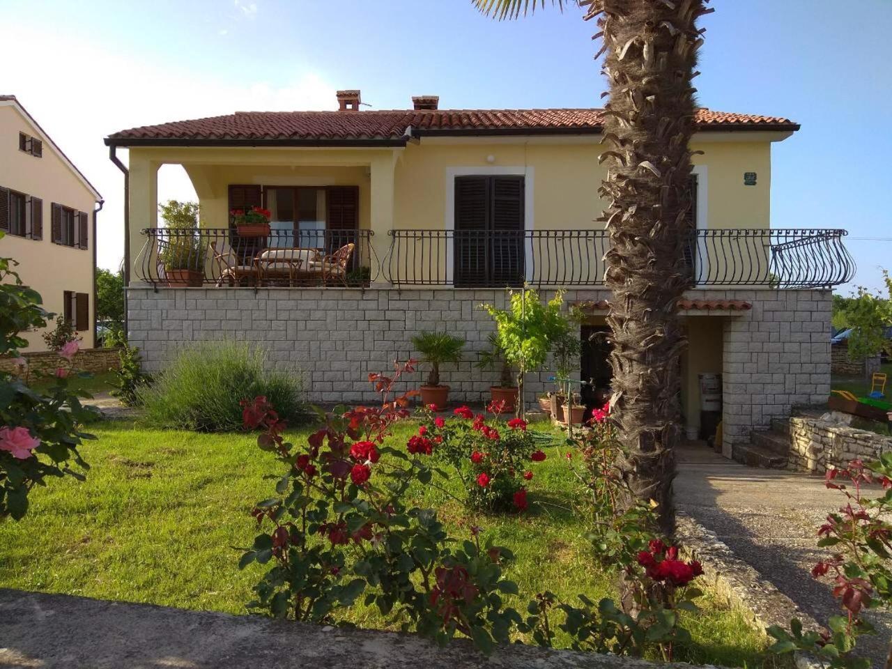 Apartman Ostrea *** Bale Exterior foto